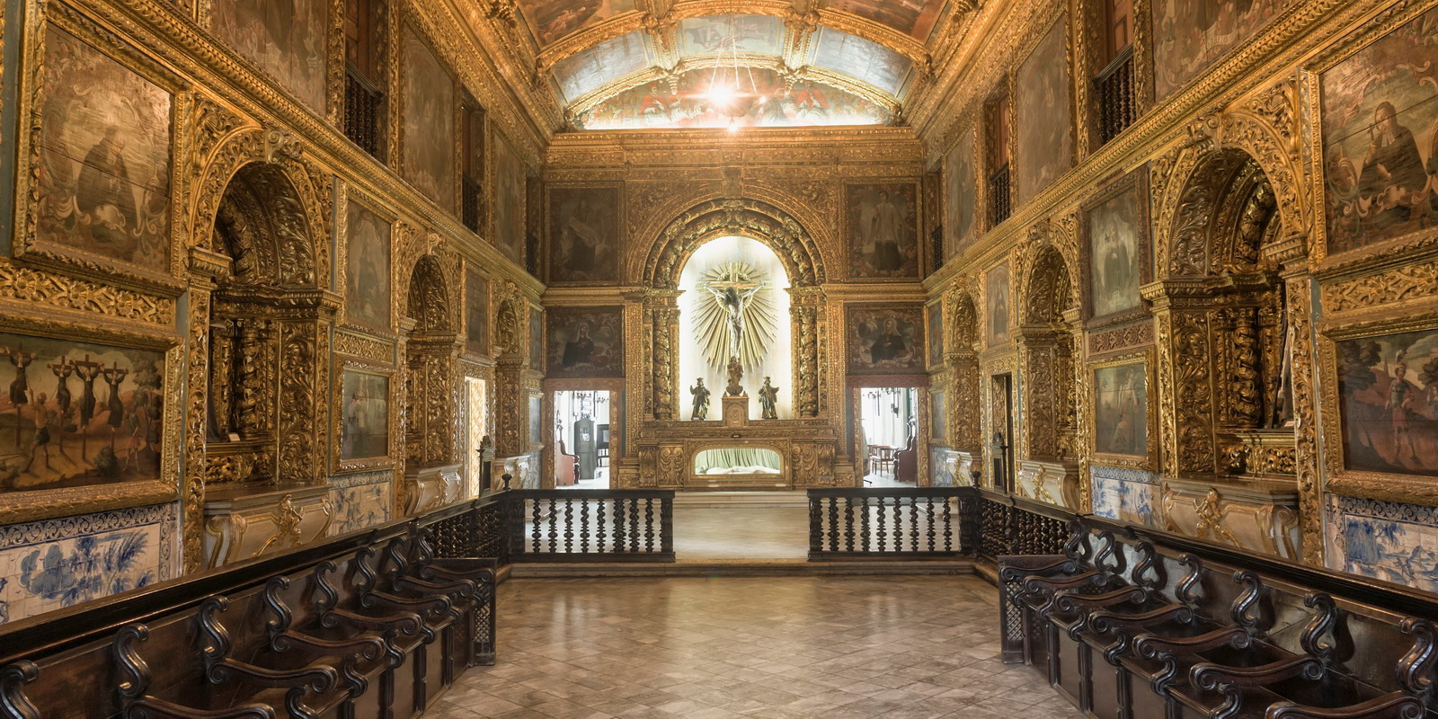 Interior da Capela Dourada em Recife Pernambuco