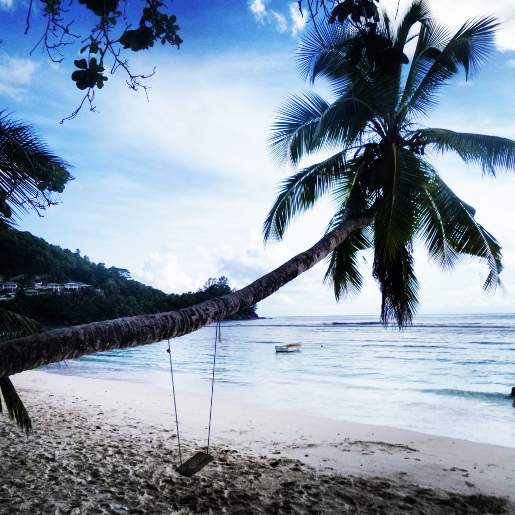 Praia Baie Lazare, em Seychelles.