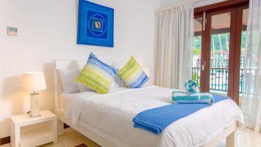 Quarto do Eden Studio, opção de hotel com cozinha em Seychelles.