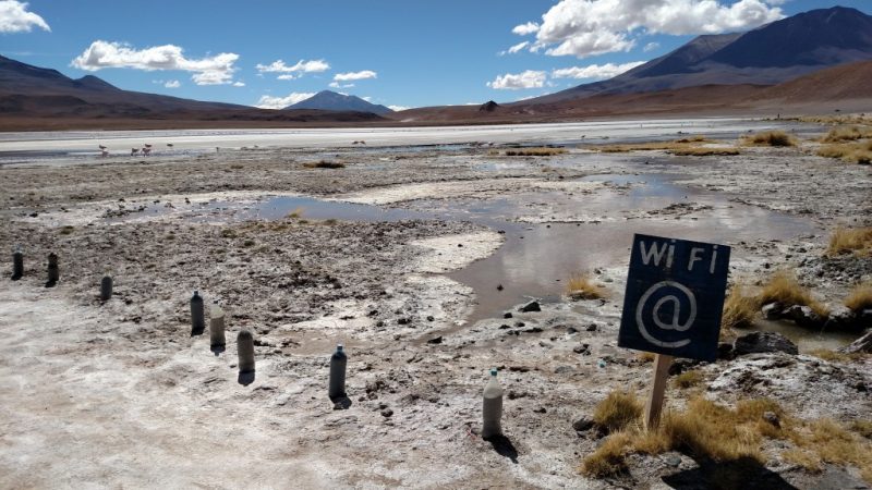 Parada com acesso a internet no caminho entre Atacama e Salar de Uyuni.