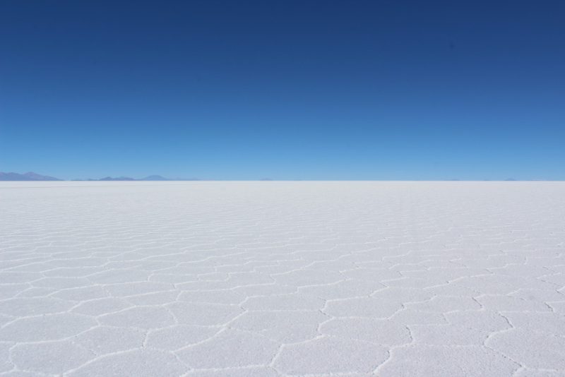 No inverno, o Salar de Uyuni não forma o famoso reflexo no chão.