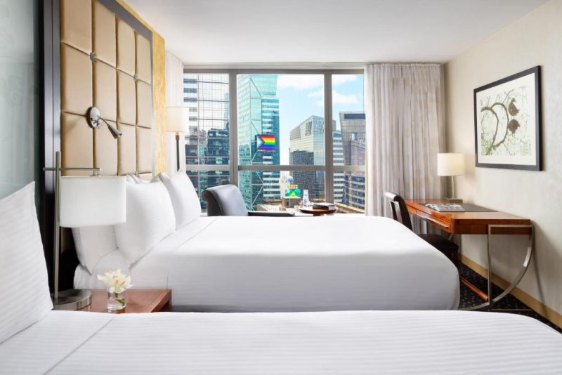 Quarto do Millennium Hotel Broadway Times Square em Nova York.