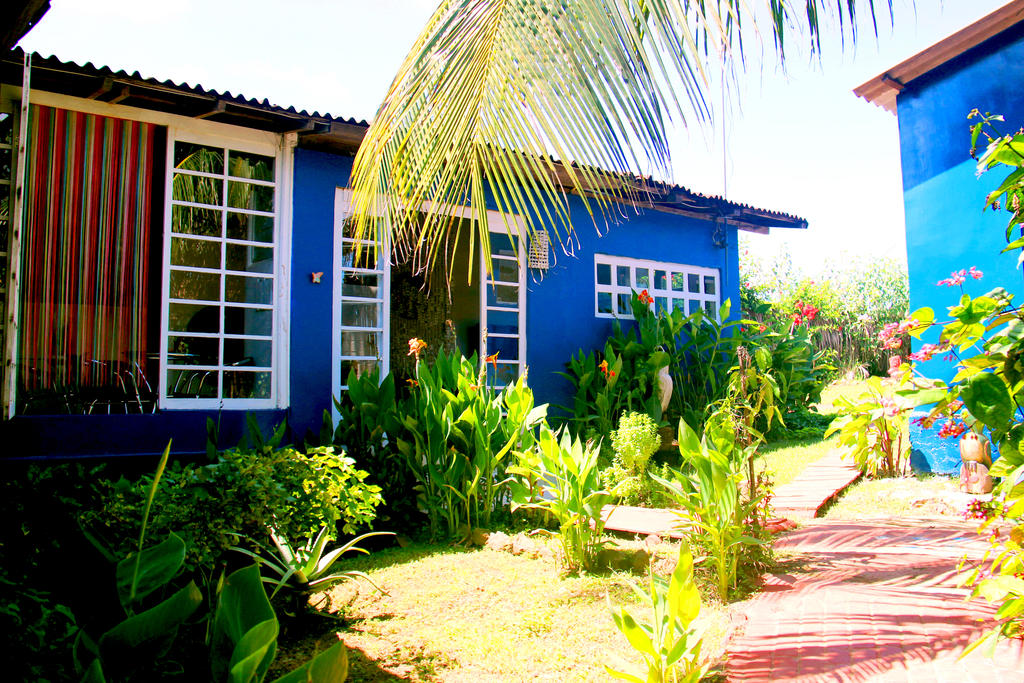 Área externa Alto Mar Guest House em Noronha