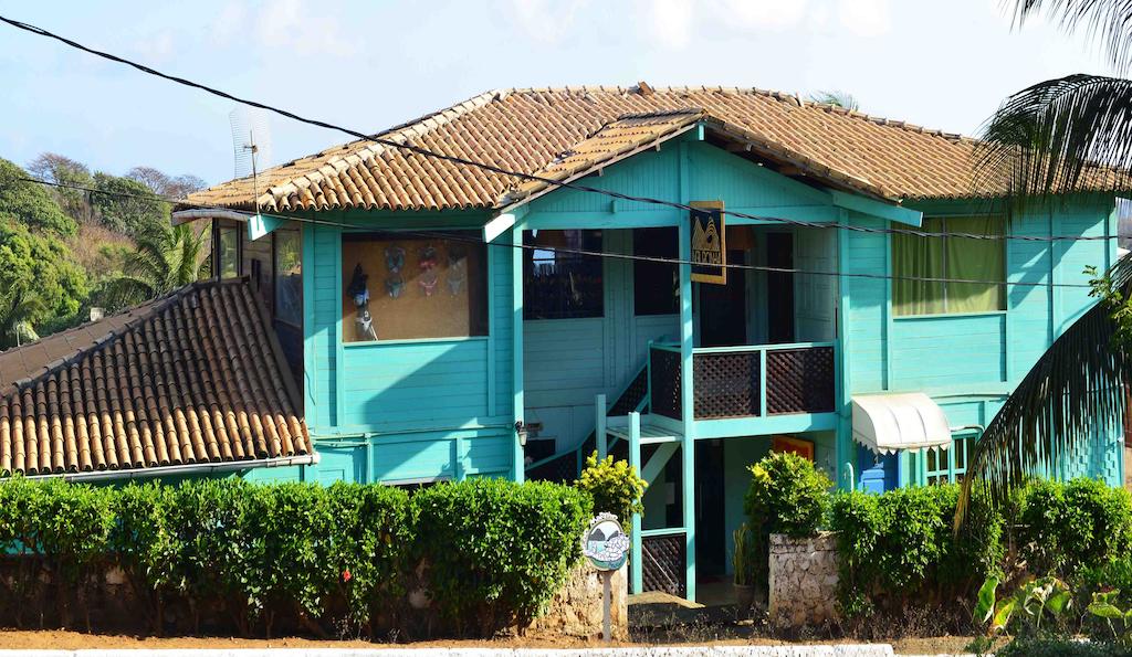 Fachada Pousada Leão Marinho em Fernando de Noronha