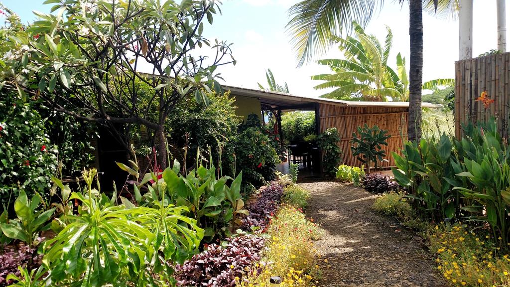 Jardim Pousada Magina em Fernando de Noronha