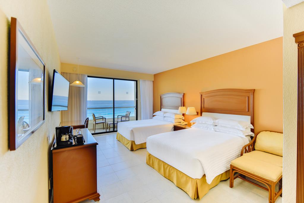 Clique na foto e saiba mais sobre o Occidental Tucancun, resort all inclusive em Cancun, México.