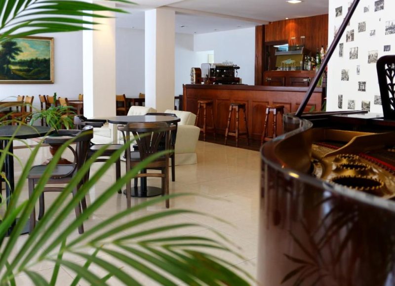 Clique na foto para saber mais sobre o Hotel San Martin, em Punta del Este, Uruguai.