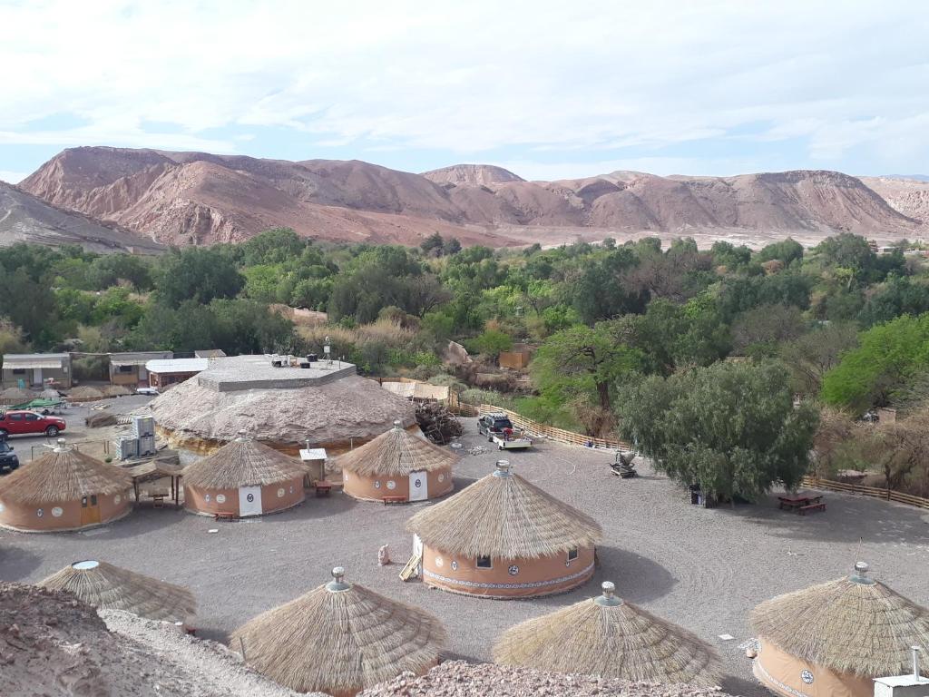 Clique na foto e faça sua reserva no glamping Altos de Quitor, no Deserto de San Pedro de Atacama, no Chile.