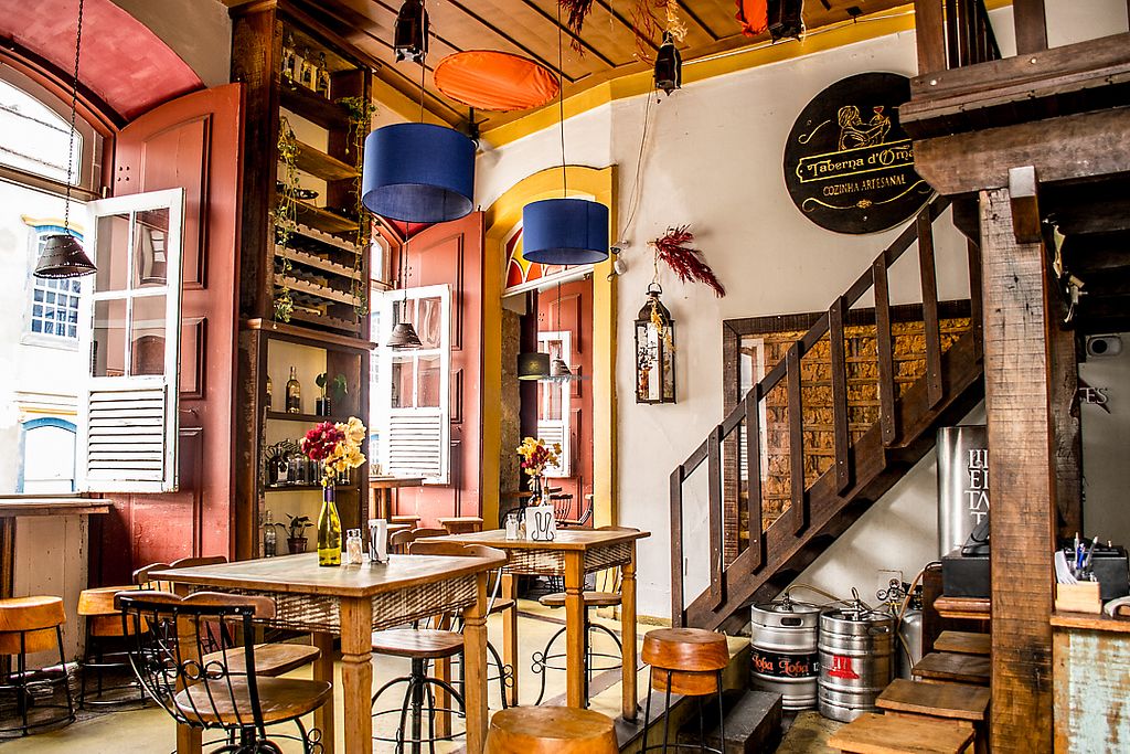 Interior do restaurante Taberna em São João del Rei