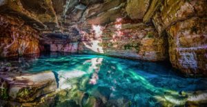 gruta lagoa azul na chapada dos guimaraes
