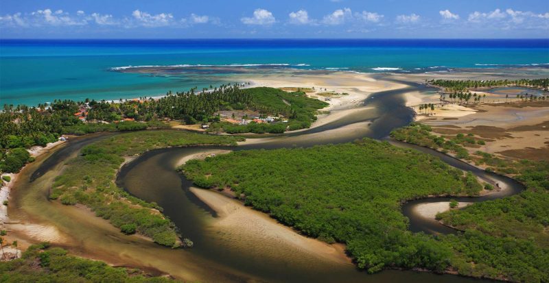 Foto aérea do Pontal de Maracaípe, em Porto de Galinhas.