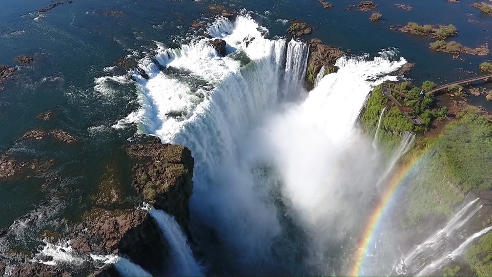 vista aérea das cataratas do iguaçu em foz