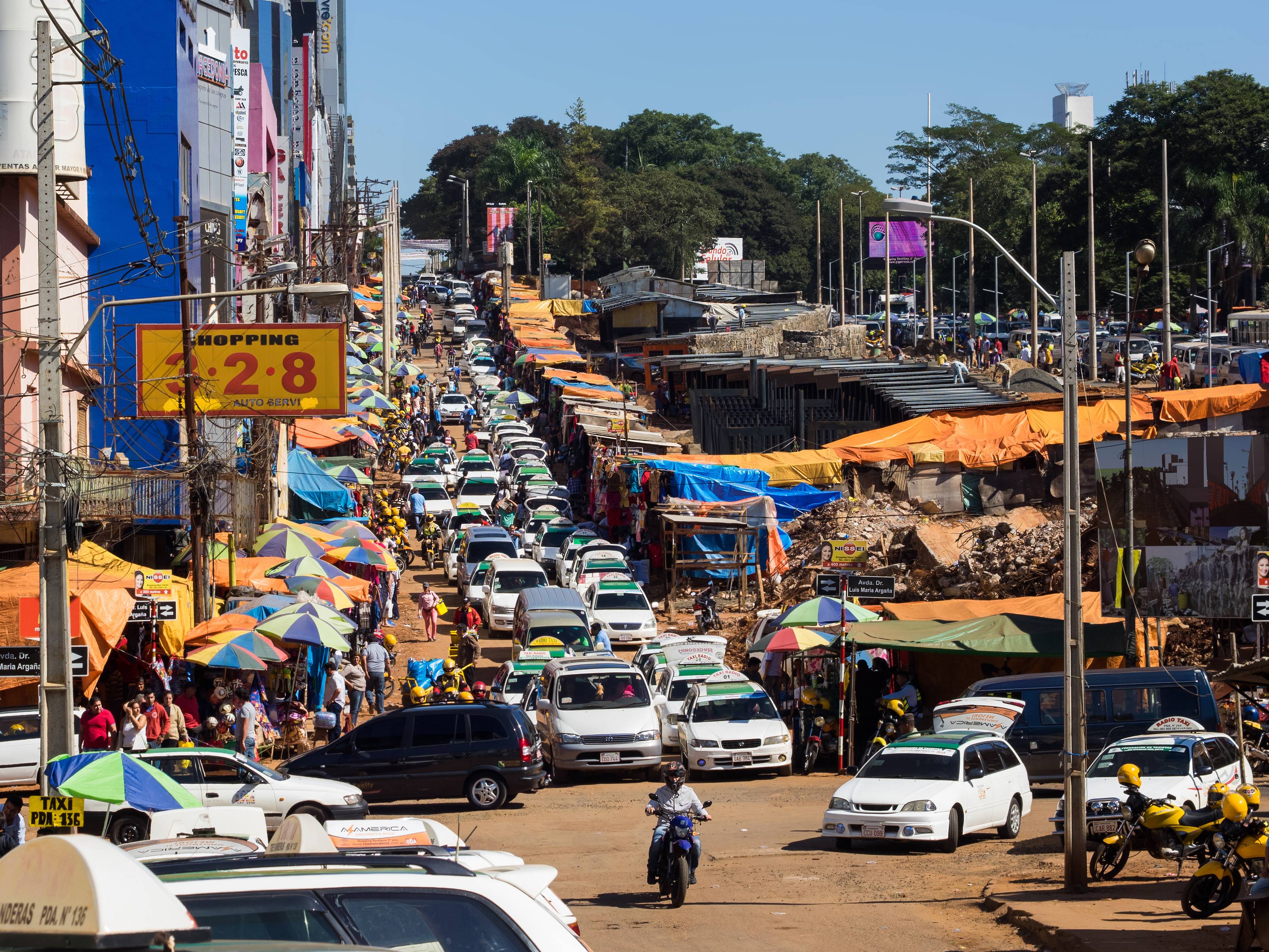 rua de Cidade del Leste no Paraguai